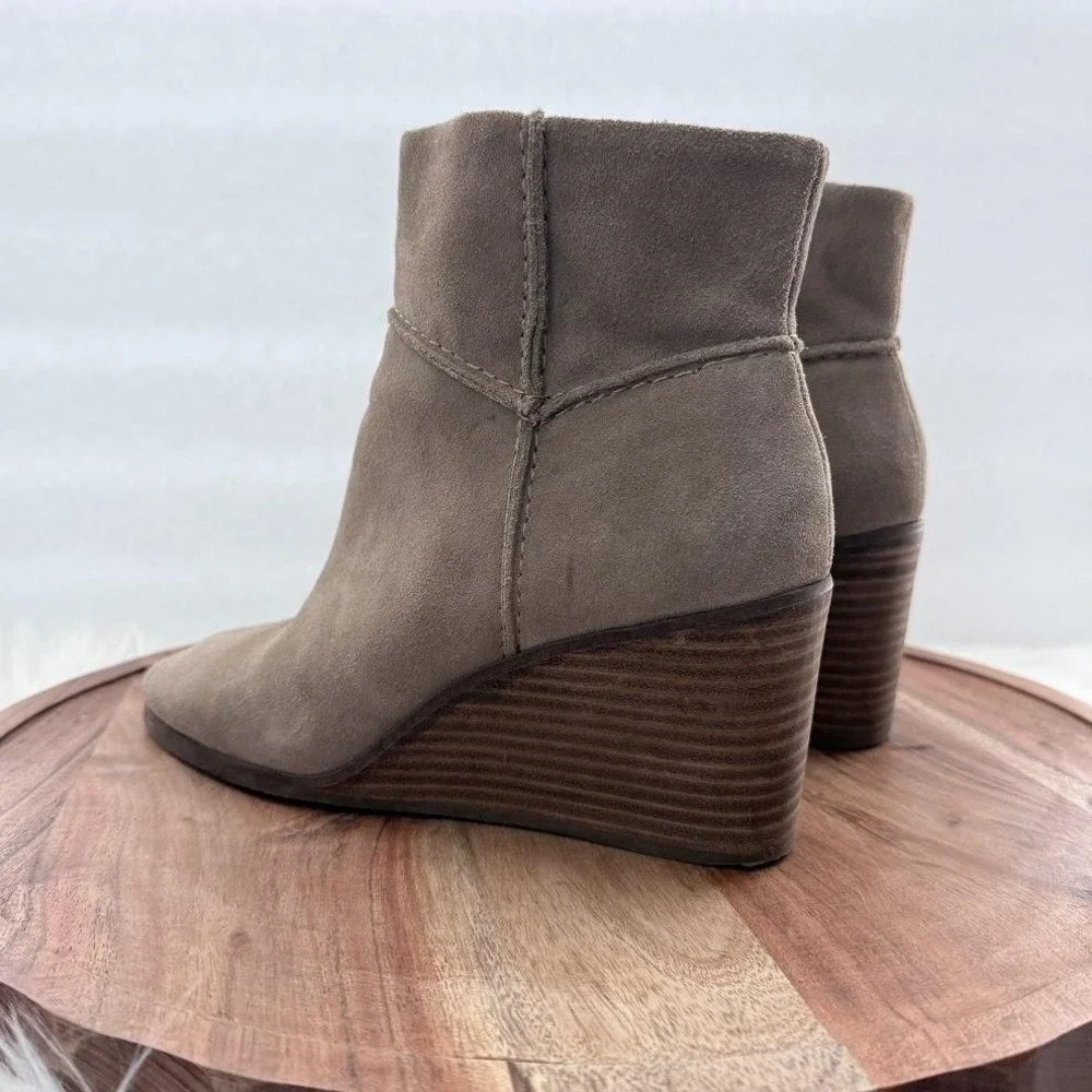 Lucky Brand step into
